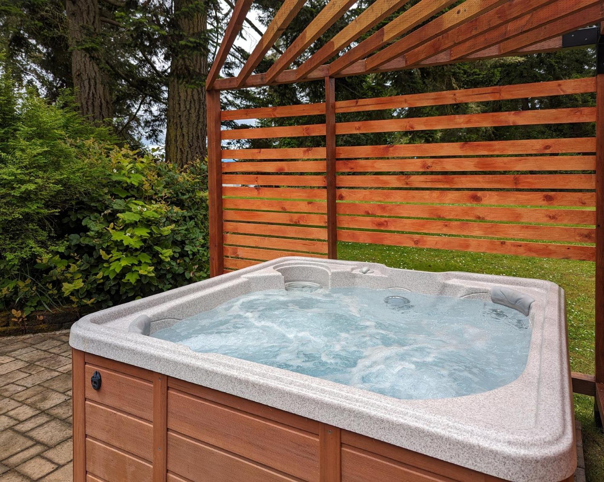 Fox Paws Luxury Cabin - Hot Tub, Fire Pit & Pines! Hansville Buitenkant foto